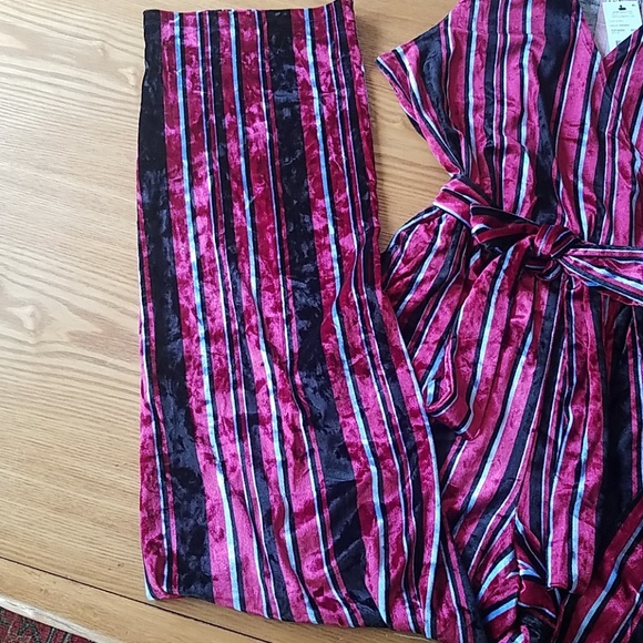 Retro Jupsuit! - Picture 3 of 6